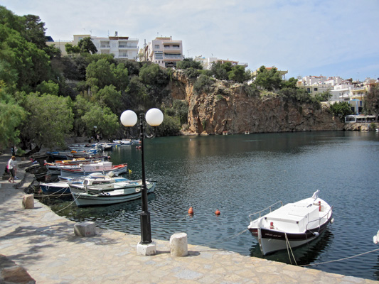 Der See ohne Boden in Agios Nikolaos 